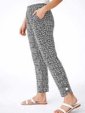 BANANA REPUBLIC Animal Print Lightweight Slinky Pants Side Pockets Curved Hem 14